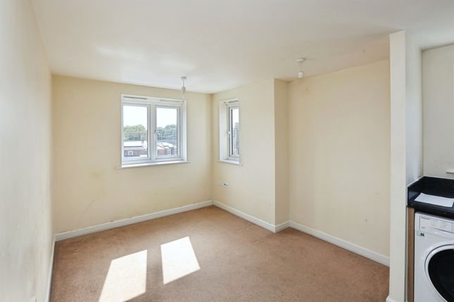 Flat 19, Clarkes Court, Quay Street, Fareham photo 4