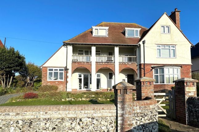 Thumbnail Flat for sale in Chyngton Road, Seaford
