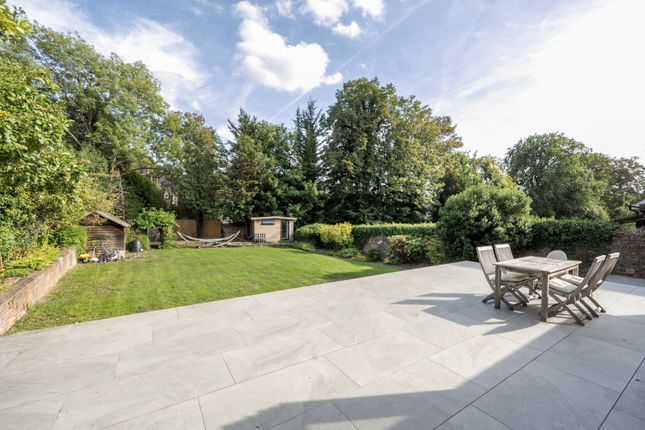 May House,, The Greenway, Buckinghamshire photo 4