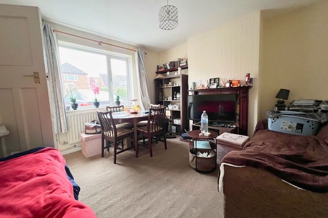 14, Gilchrist Avenue, Corby photo 3