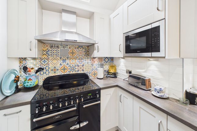 34 Rawlyn Road, Bolton photo 3