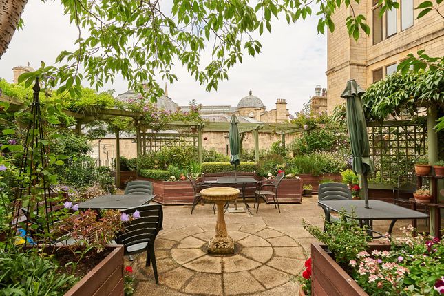 Flat for sale in Grand Parade, Bath
