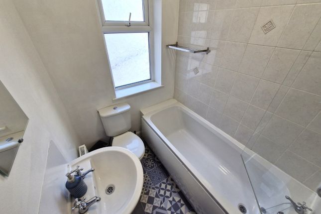 11, Ormond Avenue, Blackpool photo 5