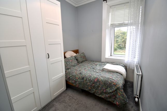 Flat 2/2, 33 Trafalgar Street, Greenock PA15 4LZ photo 4