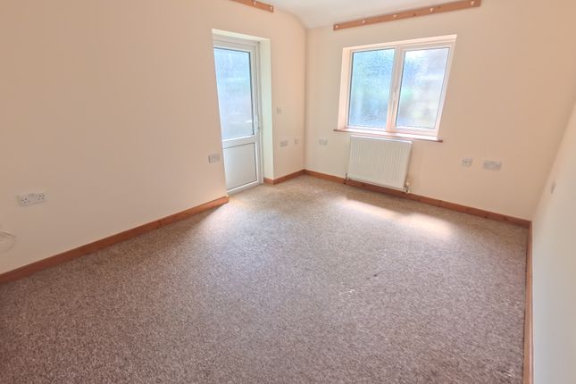 14C, Longton Grove Road, Weston-super-Mare photo 4