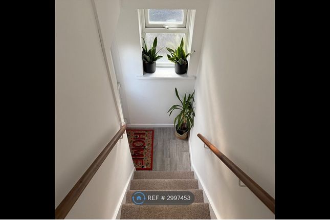 Flat, Southgate Avenue, Llantrisant photo 2