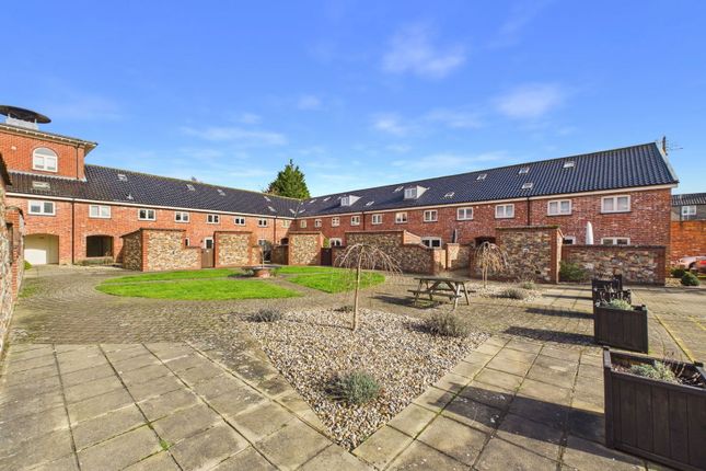 2-bed flat on 20, Cherry Tree Court, Diss, £185,000
