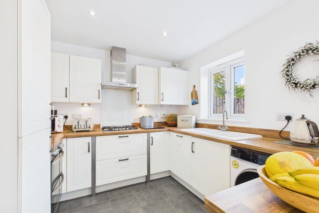 6 Snowden Close, Beverley, East Riding Of Yorkshire photo 4