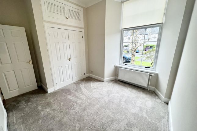 26, Academy Court, Irvine photo 4