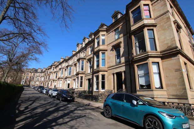 Flat to rent in 6 Athole Gardens, Glasgow