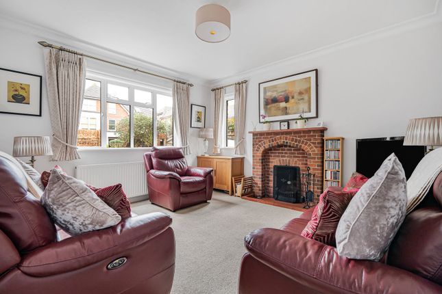 1, Vicarage Road, Surrey photo 2