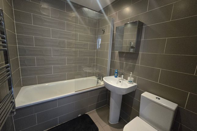9, nazeing road, waltham abbey photo 5