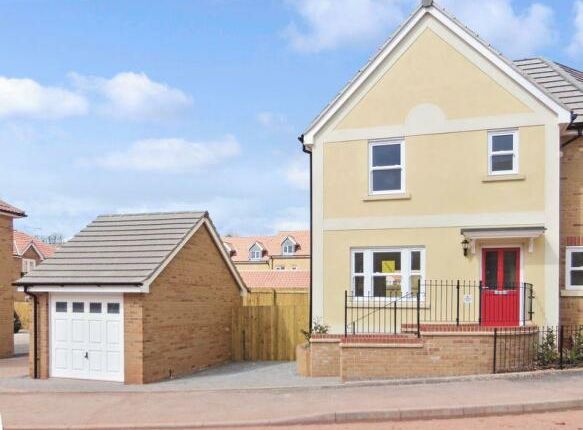 Semi-detached house to rent in Darwin Crescent, Torquay, Devon