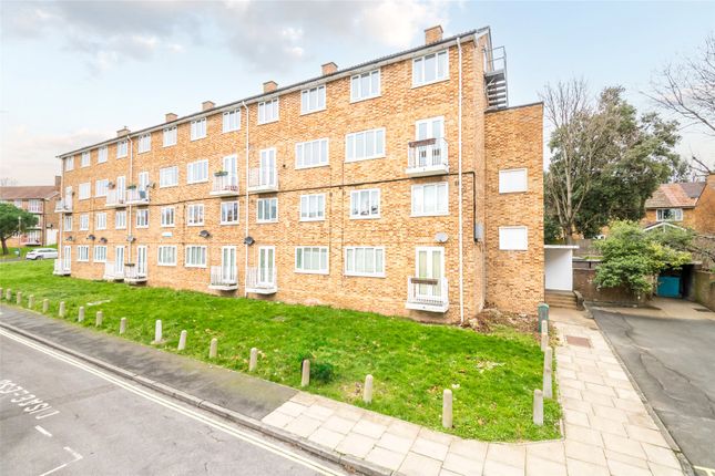 Flat for sale in Wanley Road, London