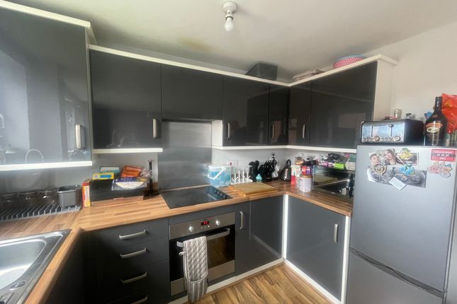 Property to rent in Anglian Way, Coventry