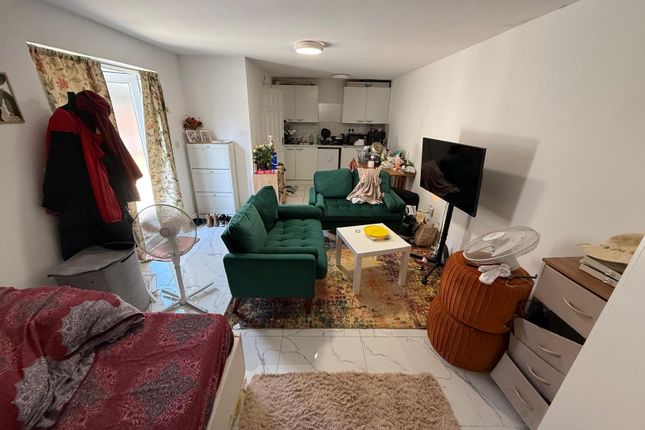 7, St. Aubyns Avenue, HOUNSLOW photo 5