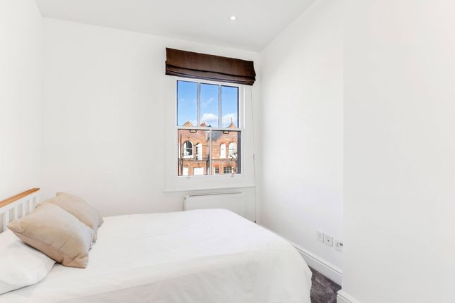 Flat for sale in Greencroft Gardens, South Hampstead, London