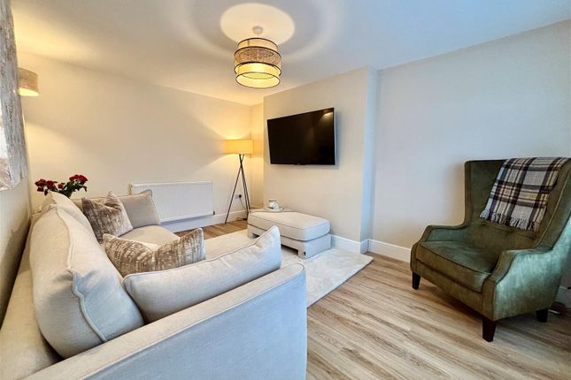 12, Alsfeld Way, High Peak photo 4