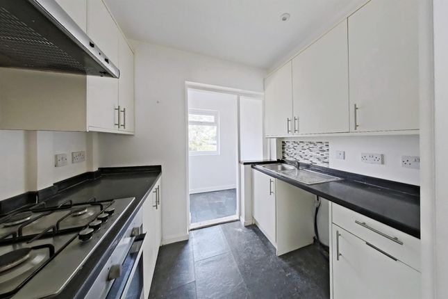 75, Elstree Gardens, Belvedere photo 4