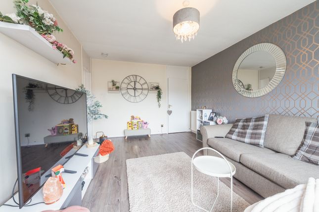 167, Aberdour Place, Dundee photo 2
