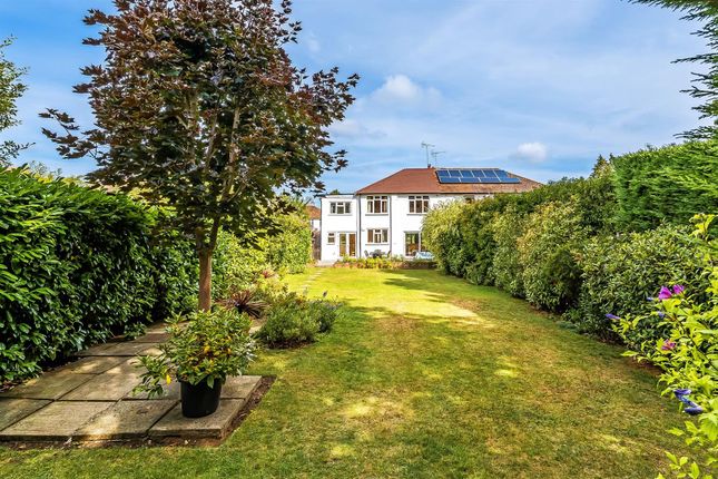 31, Sole Farm Road, Great Bookham photo 2