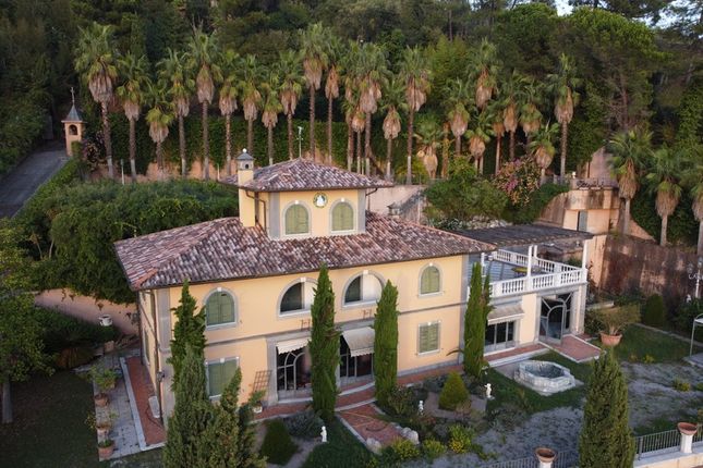 Thumbnail Villa for sale in Versilia, Tuscany, Italy