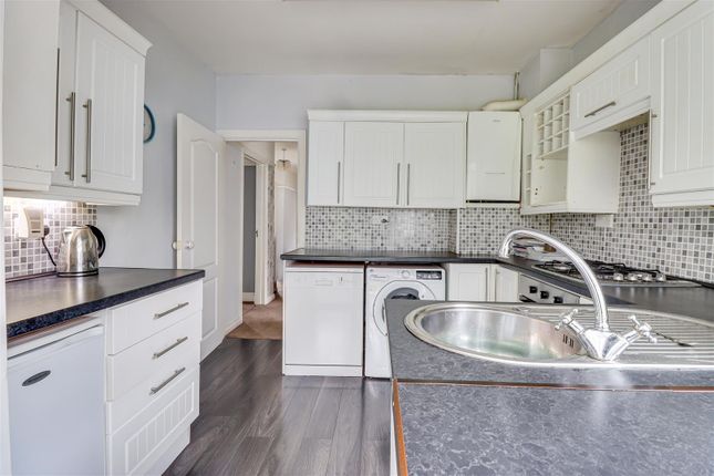 534, Prince Avenue, Westcliff-On-Sea photo 3