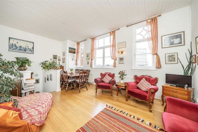Flat 35, Bow Brook House, Gathorne Street, London photo 2