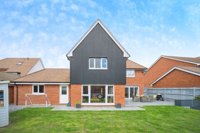 Archer Grove, Arborfield, Reading RG2, 4 bedroom detached house for ...