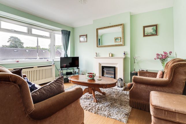 28, Driftwood Avenue, Hertfordshire photo 2