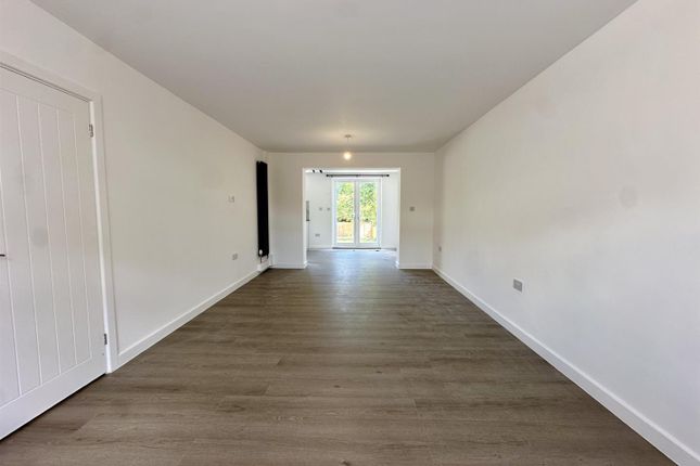 88, Hill Rise, Chippenham photo 5