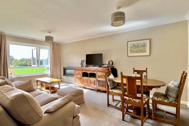 Flat 12, Summerfield Court French Weir Close, Taunton photo 3