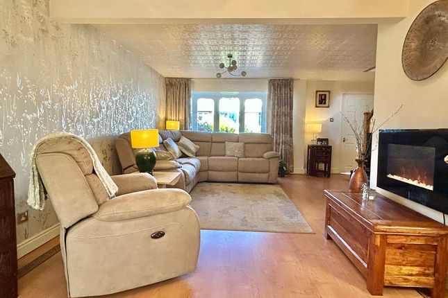 26, Strine Way, Newport photo 3