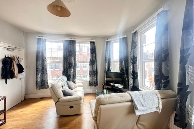 59b St. John's Road, London photo 2
