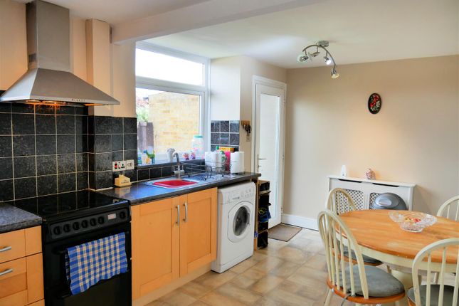 Terraced house for sale in Braemor Road, Calne
