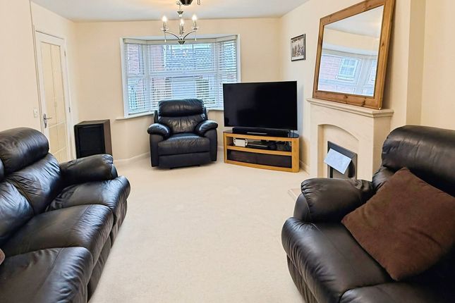 14 Copgrove Close, Leicester photo 4