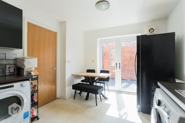 2B Benson Street, Bury photo 2