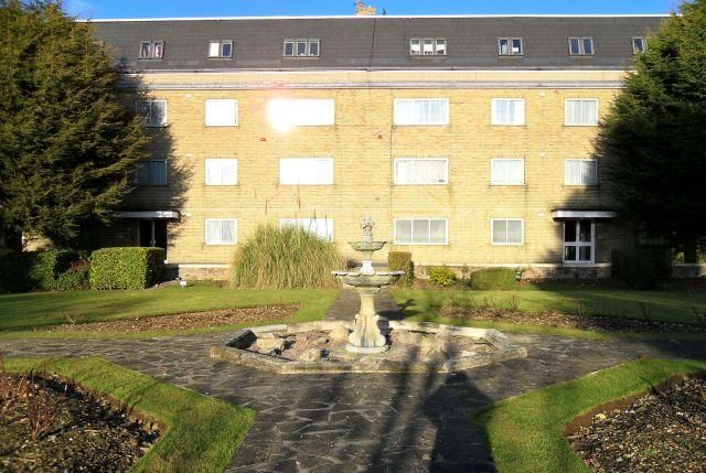 2-bed flat on 10, Orchard Court, Edgware, £299,950