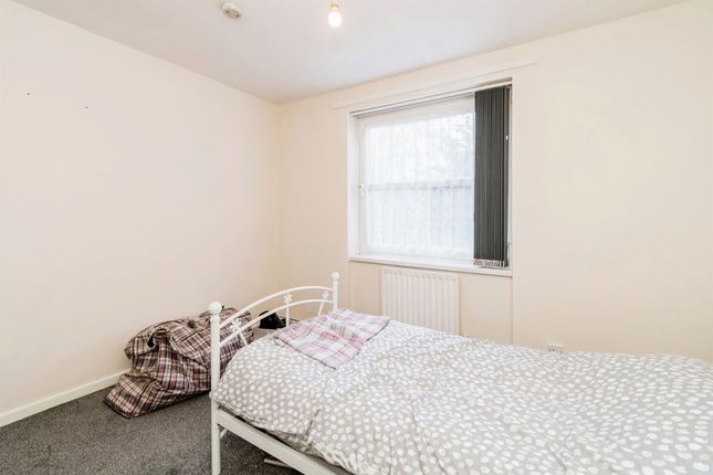 Flat for sale in Lingwood Close, Chilworth, Southampton