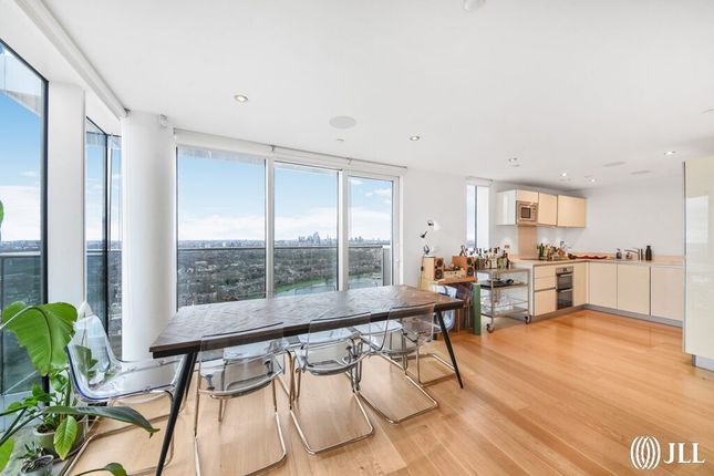 Thumbnail Flat for sale in Residence Tower, Woodberry Grove