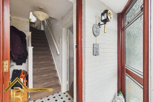 4, Moultrie Way, Upminster photo 2