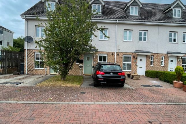 Thumbnail Town house to rent in Queens Crescent, Livingston
