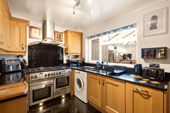 6 Chanders Road, Warwick photo 4