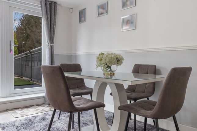 22 Lochburn Gate, Maryhill, Glasgow photo 4