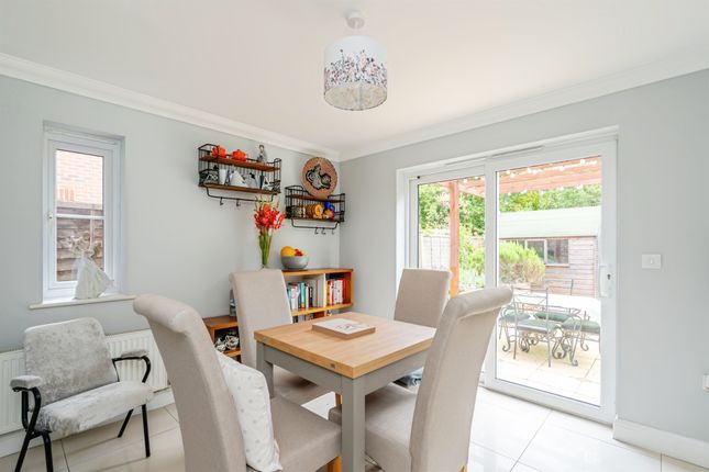 15, Drovers Way, Bognor Regis photo 4
