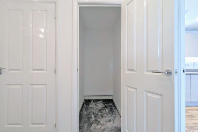 Flat 4, 31 Teeswater Way, Milton Keynes photo 2