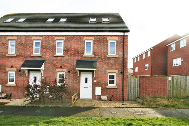 Thumbnail Town house to rent in Thirwall Way, Blyth, Northumberland