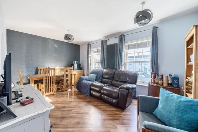 Flat for sale in Wedgewood Street, Aylesbury