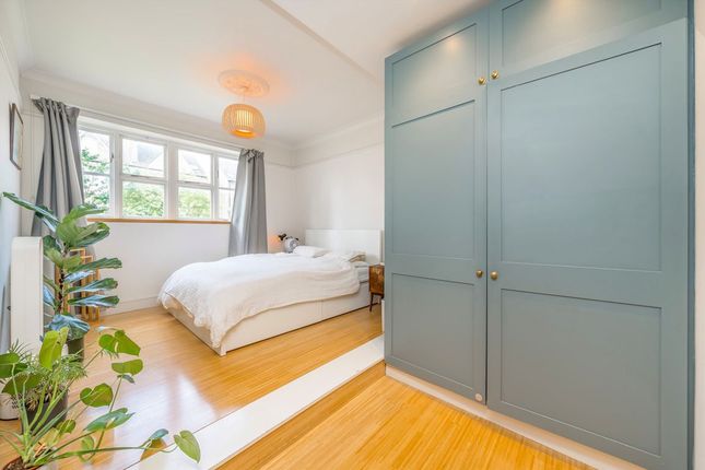 42A, Gautrey Road, London photo 4