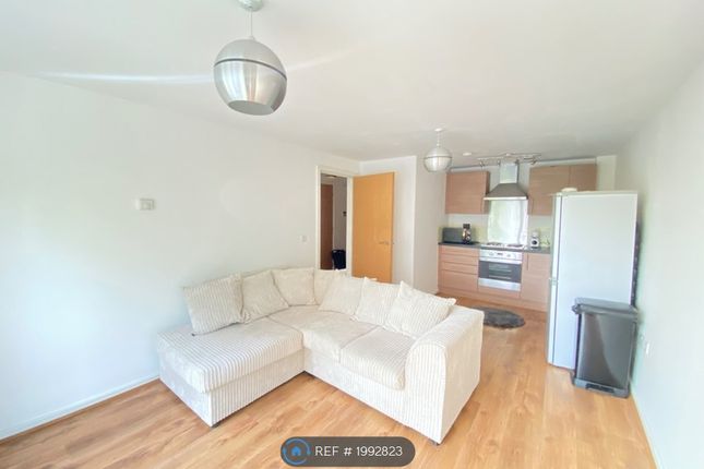 Flat to rent in Broughton Lane, Salford
